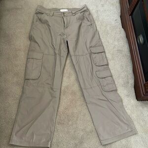 Abercrombie Relaxed Cargo in Tan